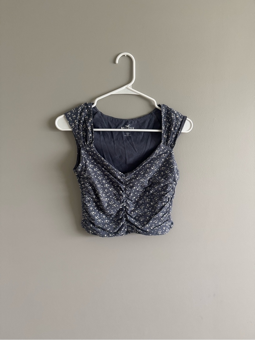 Hollister Navy Floral Ruched V-Neck Crop Top